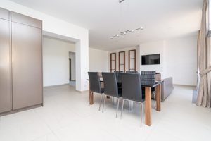 Home 02 300x200