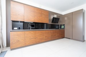 Home 03 300x200