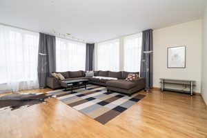 Home 11 300x200