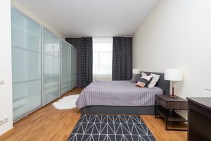 Home 17 300x200